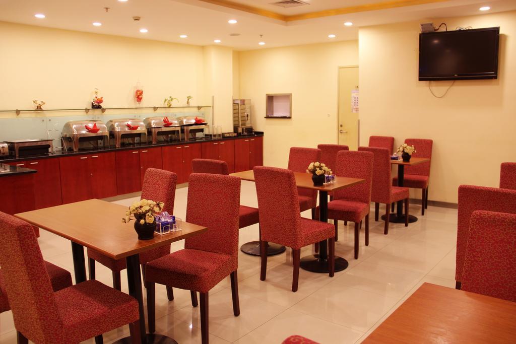 Hongjialou Hanting Hotel Ji'Nan Baotuquan מראה חיצוני תמונה